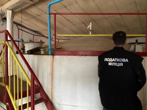 За співпраці працівників ДФС України та ДП «Укрспирт» було виявлено ознаки нелегальної роботи одного із заводів ДП «Укрспирт»